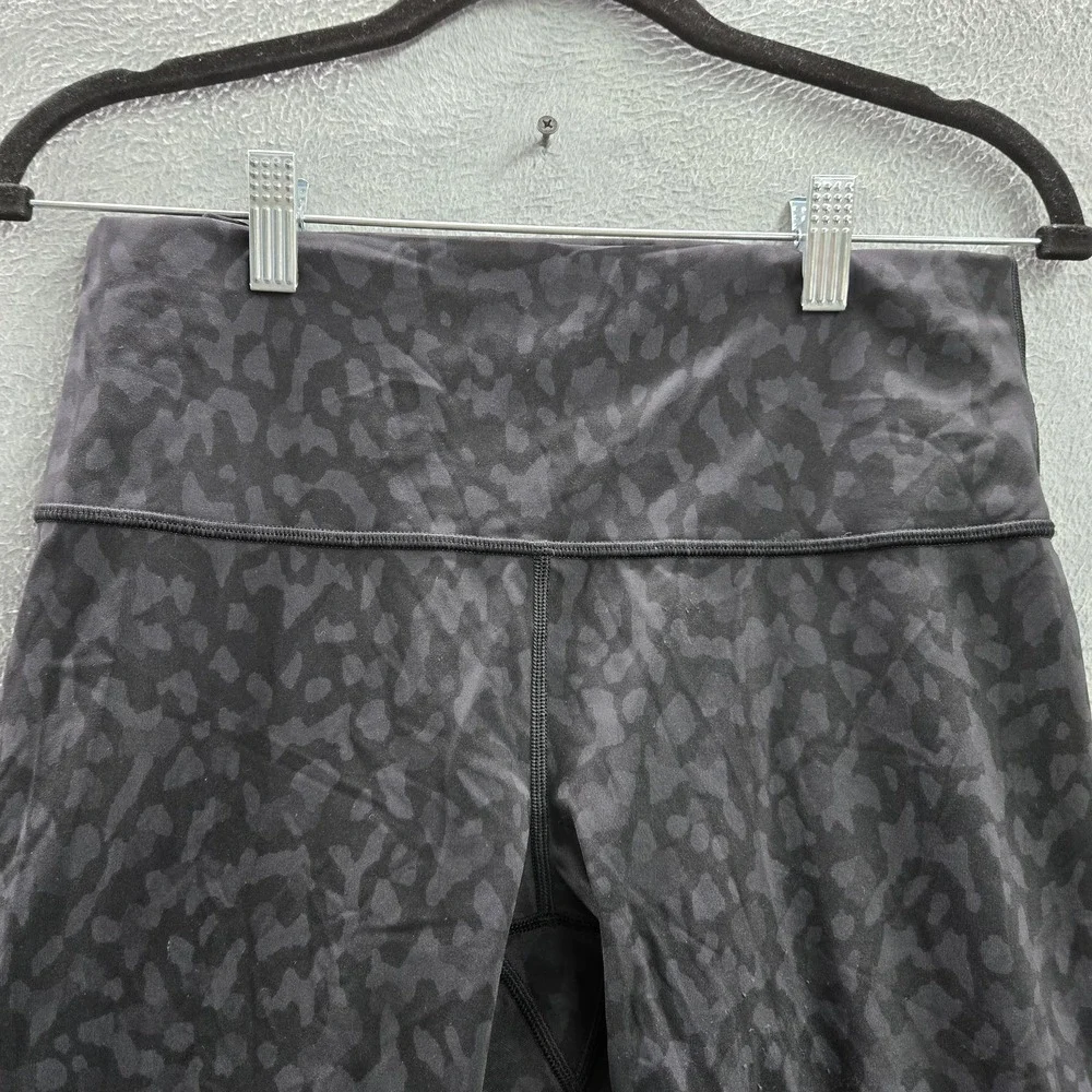 lululemon athletica *please carefully